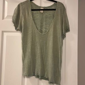 WE THE FREE Scoop Neck Green T shirt